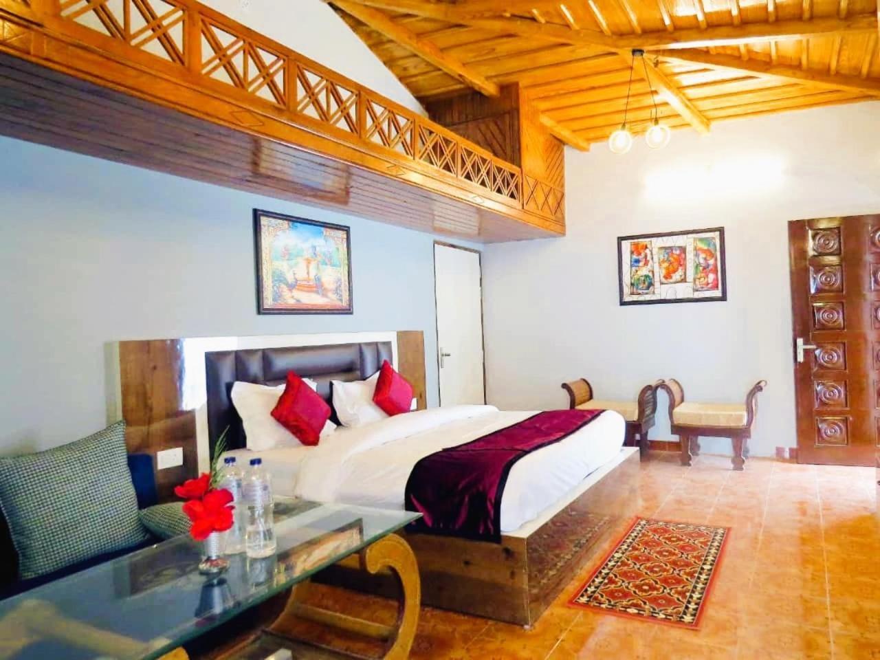 Hotel Haya Palace Nainital Exteriér fotografie